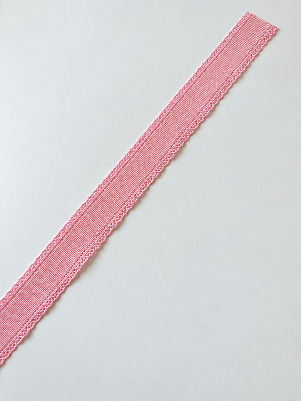 1.5” Corduroy Pink Scallop Edge